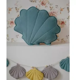 Janie and Jack Seasonal Décor|Decorative Pillows And Throws-Linen &ldquo;&rdquo; Shell Pillow eye of the sea