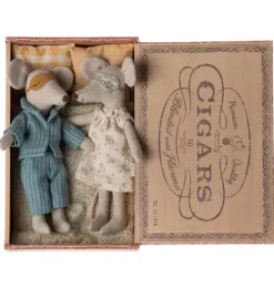 Janie and Jack Dolls-Mum & Dad Mice in Cigar Box multi
