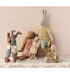 Janie and Jack Stuffed Animals-Rabbit Size 2, Brown multi